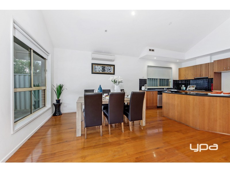 43 Wyperfeld Circuit, Caroline Springs VIC 3023