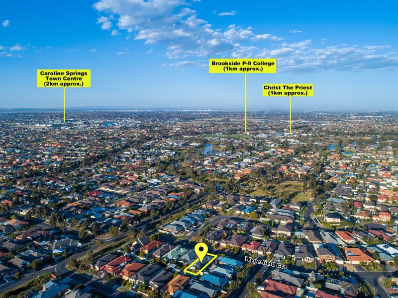 43 Wyperfeld Circuit, Caroline Springs VIC 3023
