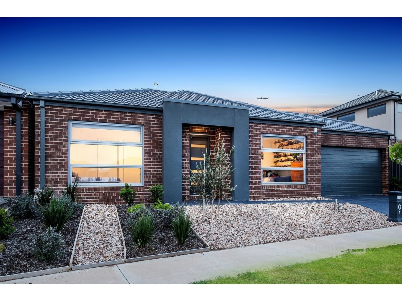 4 Axis Avenue, Plumpton VIC 3335