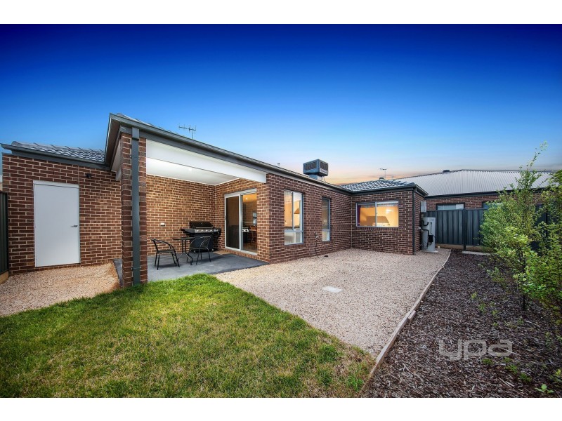 4 Axis Avenue, Plumpton VIC 3335