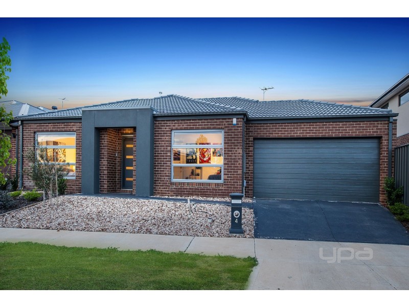 4 Axis Avenue, Plumpton VIC 3335