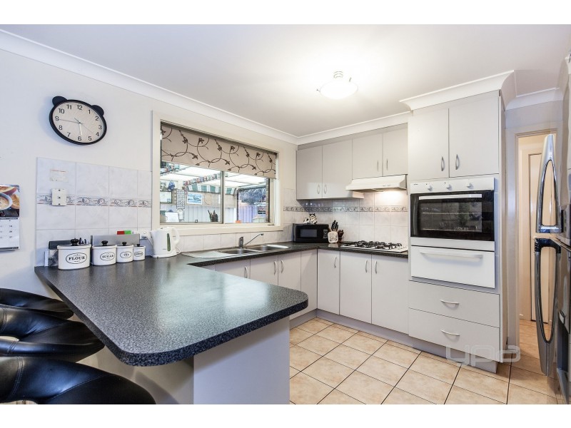22  Macklin Way, Caroline Springs VIC 3023