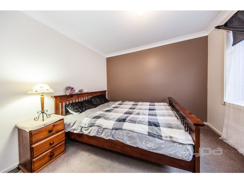 22  Macklin Way, Caroline Springs VIC 3023