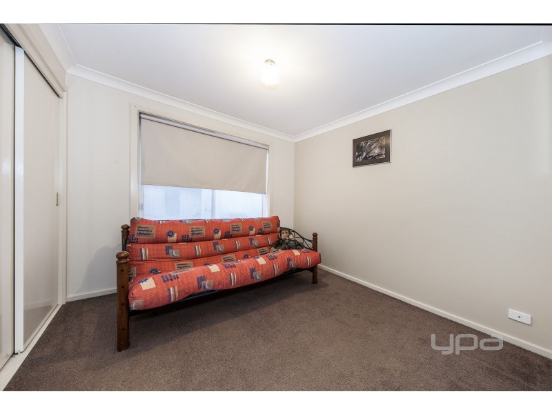 22  Macklin Way, Caroline Springs VIC 3023