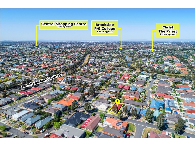 36 Naracoorte Drive, Caroline Springs VIC 3023