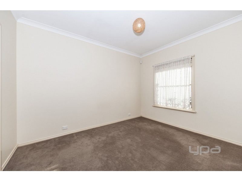 36 Naracoorte Drive, Caroline Springs VIC 3023