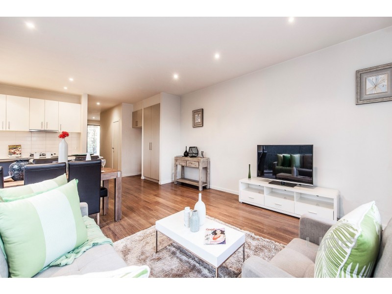 9/1-5 The Close, Caroline Springs VIC 3023