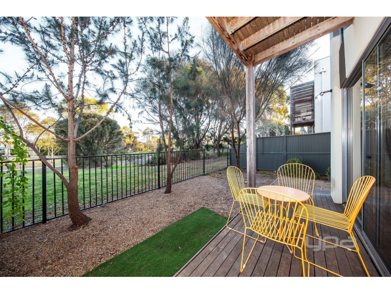 9/1-5 The Close, Caroline Springs VIC 3023