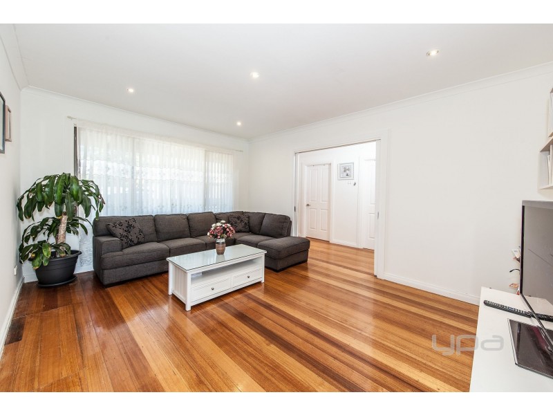 1/5 Stevenston Street, Deer Park VIC 3023