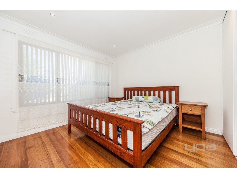 1/5 Stevenston Street, Deer Park VIC 3023