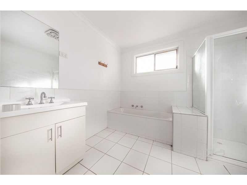 1/5 Stevenston Street, Deer Park VIC 3023