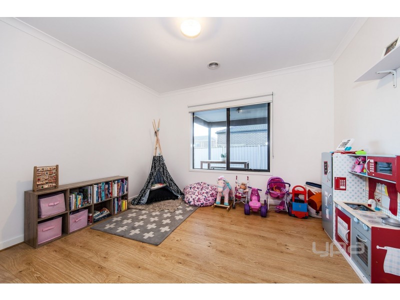 8 Orbis Avenue, Plumpton VIC 3335