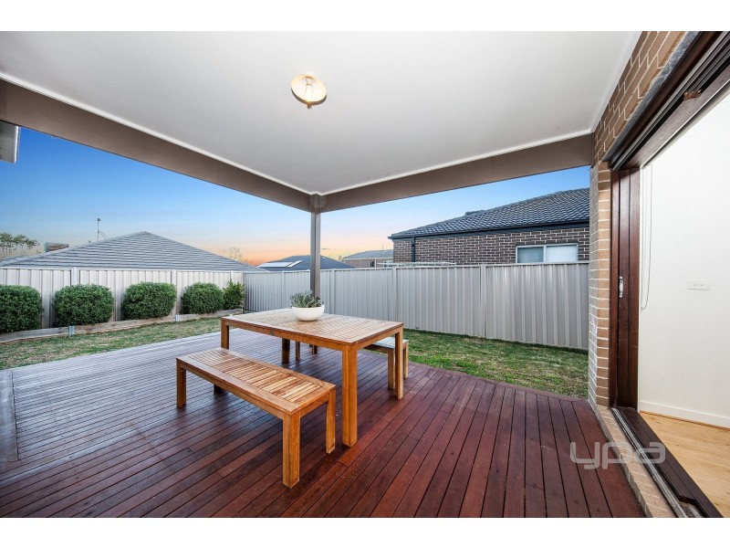 8 Orbis Avenue, Plumpton VIC 3335