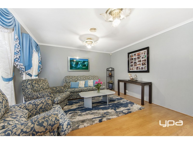 16 Tonelli Place, Burnside VIC 3023