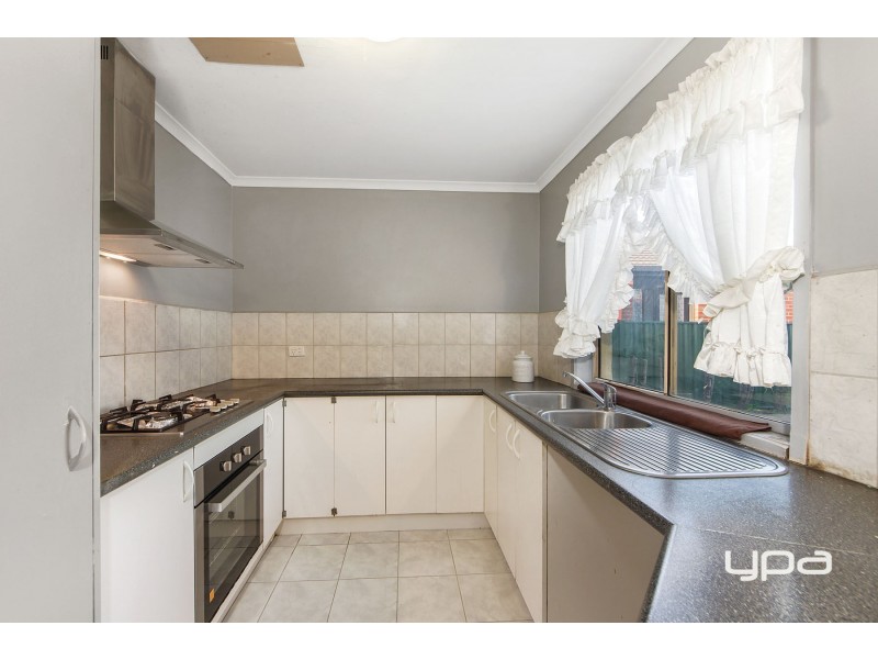 16 Tonelli Place, Burnside VIC 3023