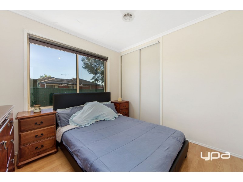 16 Tonelli Place, Burnside VIC 3023