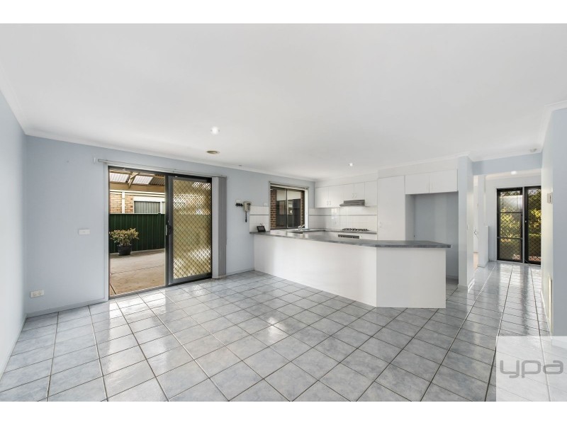 7 Cuthbert Place, Burnside VIC 3023