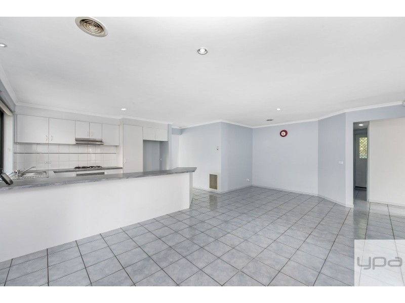 7 Cuthbert Place, Burnside VIC 3023