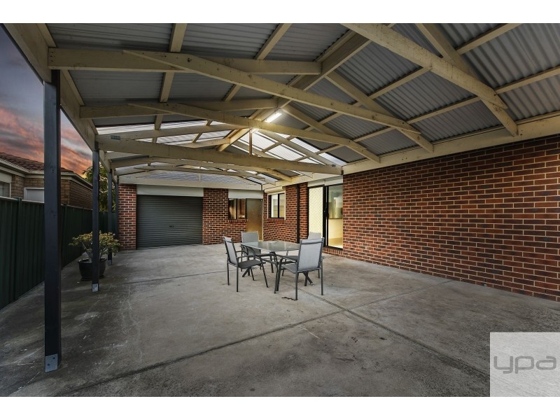 7 Cuthbert Place, Burnside VIC 3023