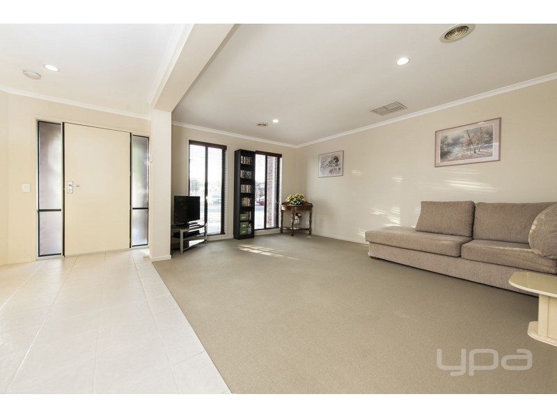 61 Jacaranda Drive, Taylors Hill VIC 3037