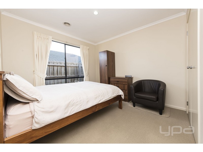 61 Jacaranda Drive, Taylors Hill VIC 3037