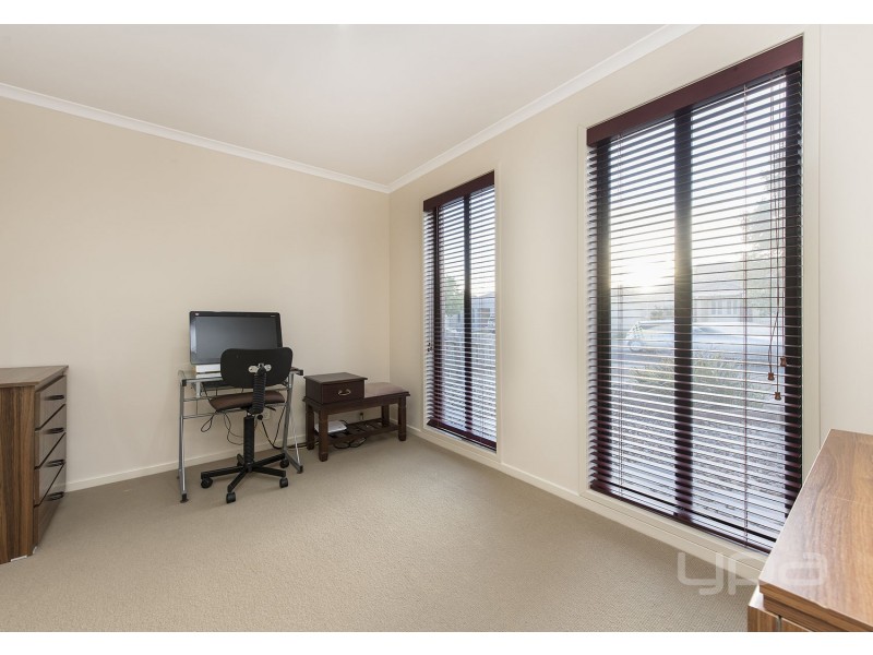 61 Jacaranda Drive, Taylors Hill VIC 3037