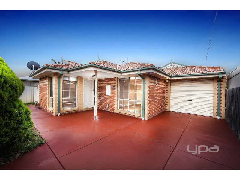 2/4 Carroll Street, Deer Park VIC 3023