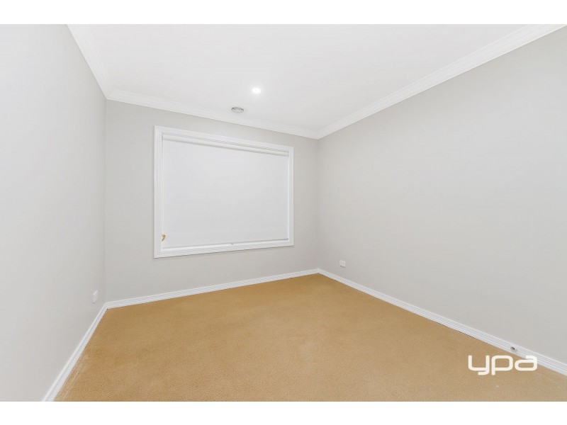 2/4 Carroll Street, Deer Park VIC 3023