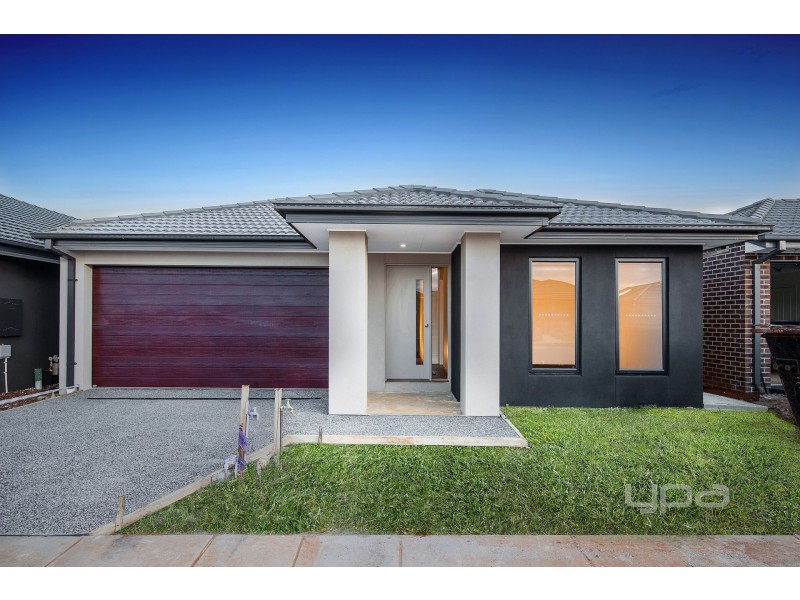 13 Jarvis Road, Rockbank VIC 3335