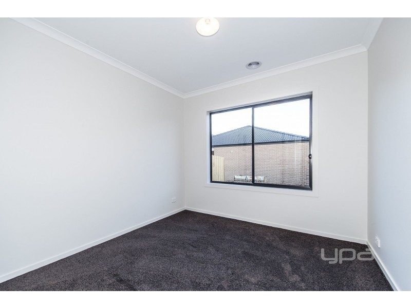 13 Jarvis Road, Rockbank VIC 3335