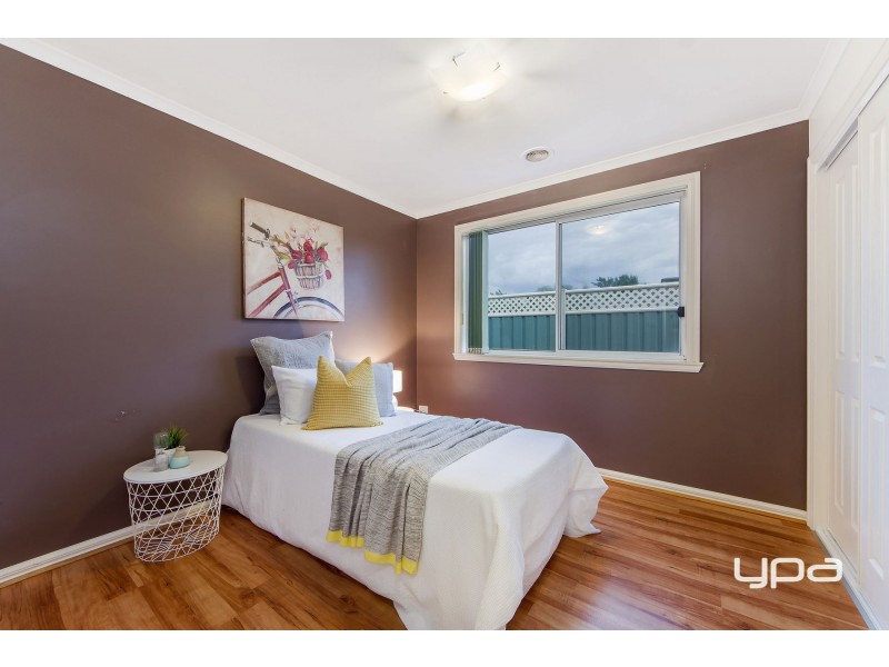 39 Goulburn Circuit, Caroline Springs VIC 3023