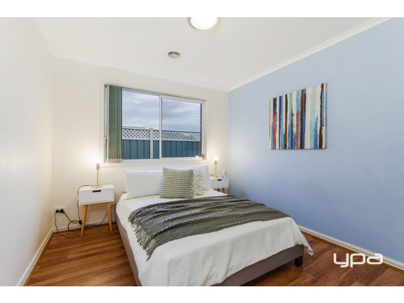 39 Goulburn Circuit, Caroline Springs VIC 3023