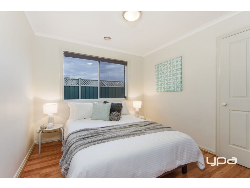 39 Goulburn Circuit, Caroline Springs VIC 3023