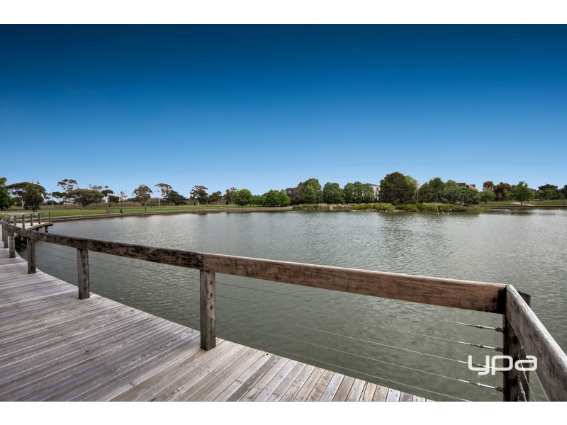 39 Goulburn Circuit, Caroline Springs VIC 3023