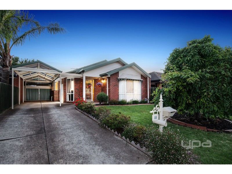 33 Danthonia Street, Delahey VIC 3037