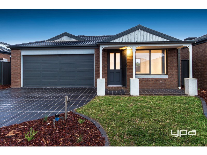 9 Ormesby Place, Deer Park VIC 3023