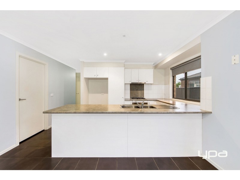 9 Ormesby Place, Deer Park VIC 3023