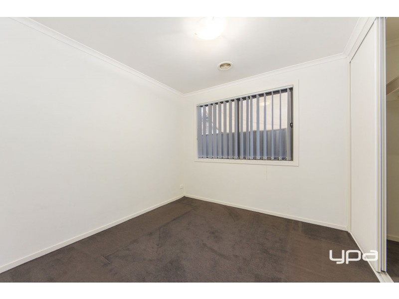 9 Ormesby Place, Deer Park VIC 3023