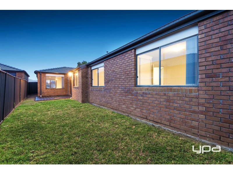 9 Ormesby Place, Deer Park VIC 3023