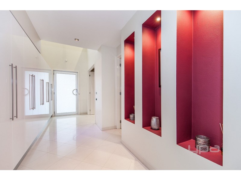 4 Fairbairn Way, Caroline Springs VIC 3023