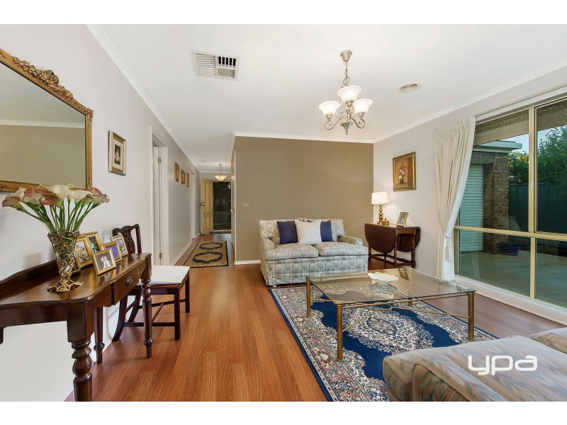 42 William Circuit, Caroline Springs VIC 3023