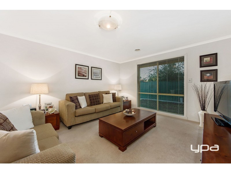 42 William Circuit, Caroline Springs VIC 3023