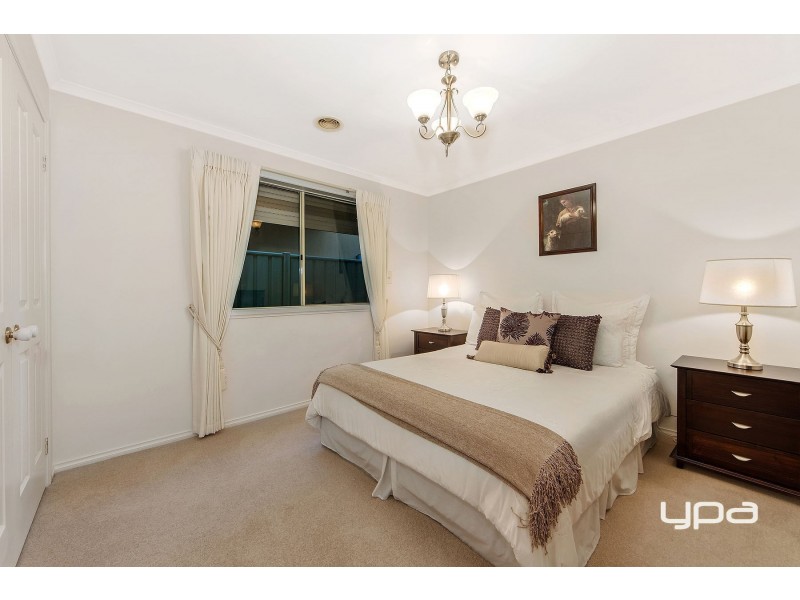 42 William Circuit, Caroline Springs VIC 3023