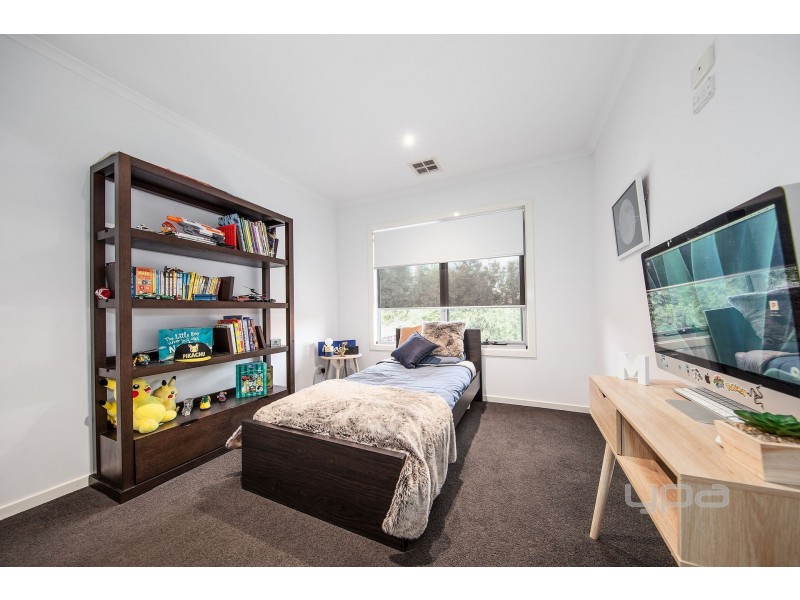 7 Monckton Place, Caroline Springs VIC 3023