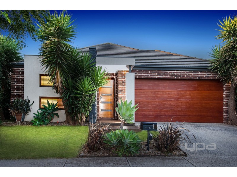 21 Streeton Avenue, Caroline Springs VIC 3023