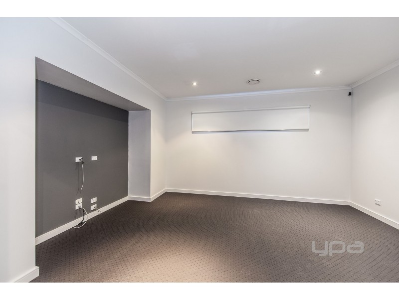 21 Streeton Avenue, Caroline Springs VIC 3023