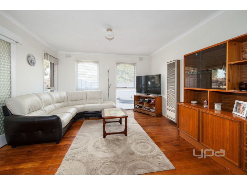 1 Meadowbank Court, Kings Park VIC 3021