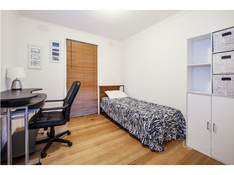 1 Meadowbank Court, Kings Park VIC 3021