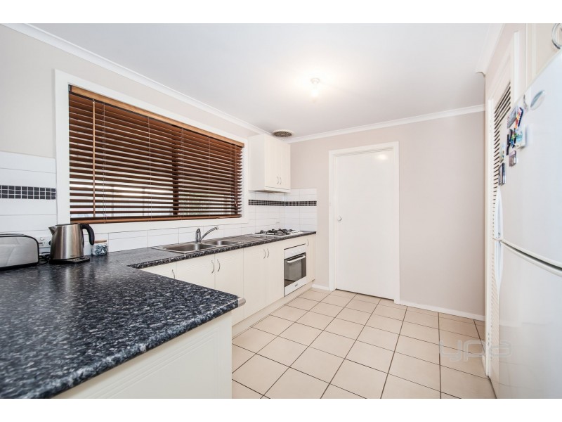 21 Tarlee Drive, Albanvale VIC 3021