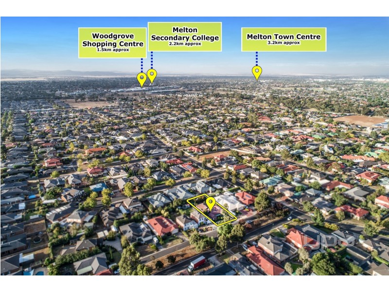 17 Glenbrook Gardens, Brookfield VIC 3338